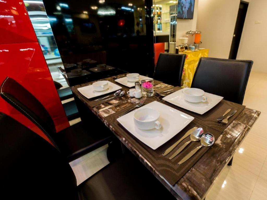 Euro Luxury Pavillion Pratunam Бангкок Экстерьер фото