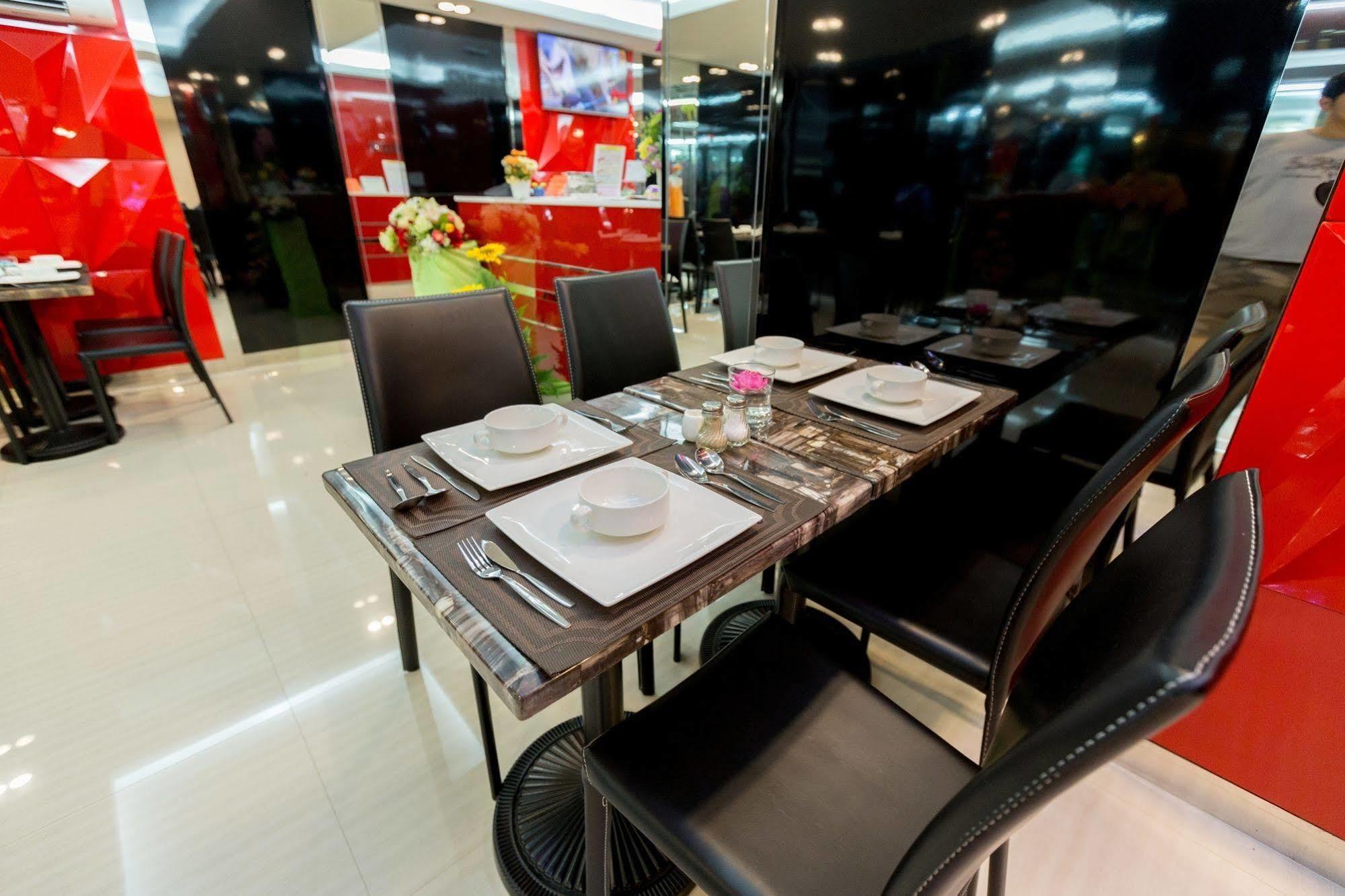 Euro Luxury Pavillion Pratunam Бангкок Экстерьер фото